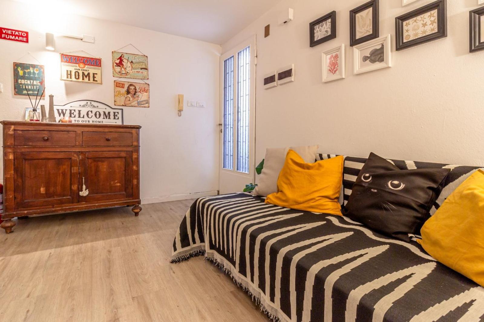 Bambaglioli 2 Torri Apartment Bologna Bagian luar foto