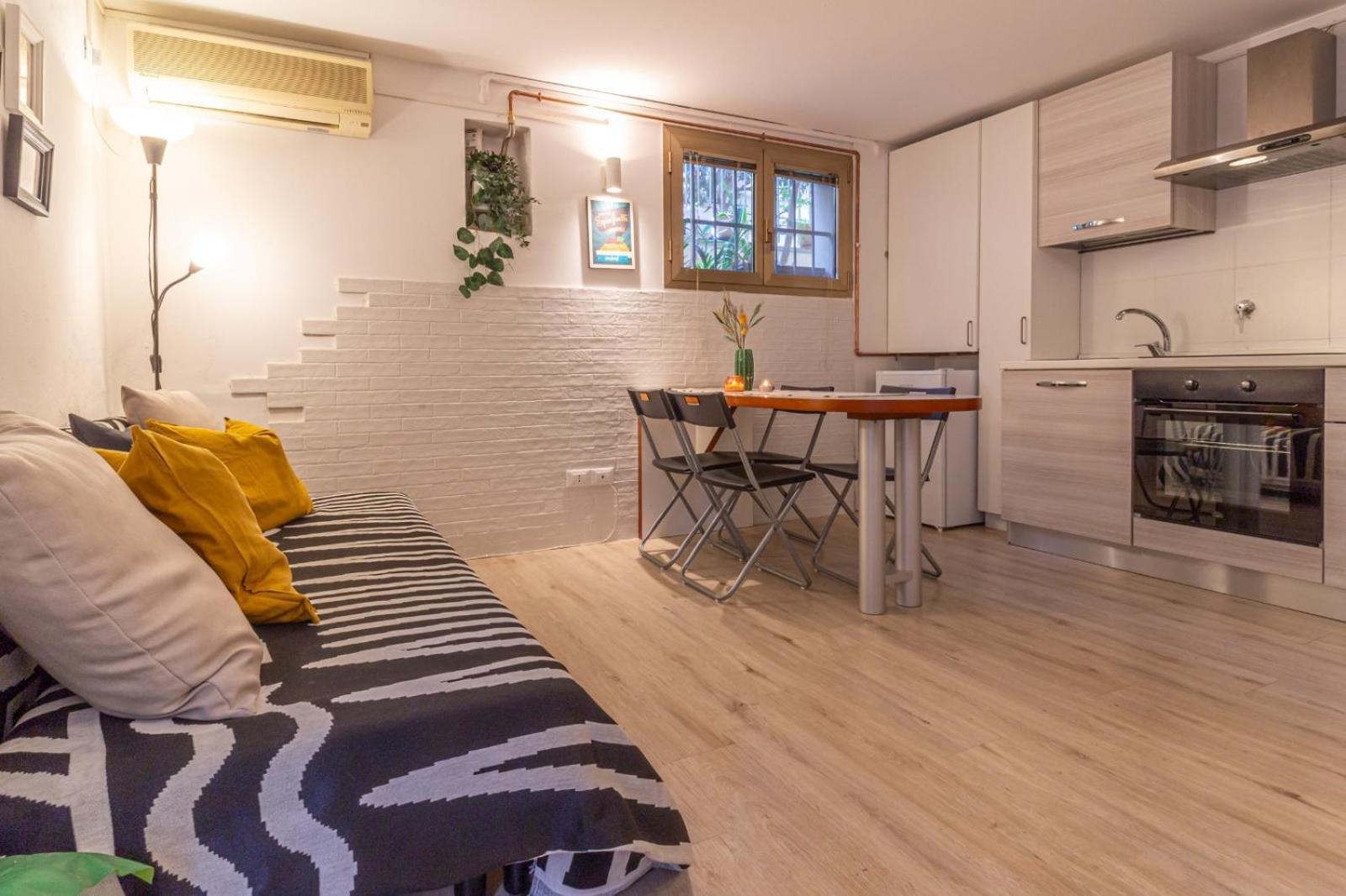 Bambaglioli 2 Torri Apartment Bologna Bagian luar foto
